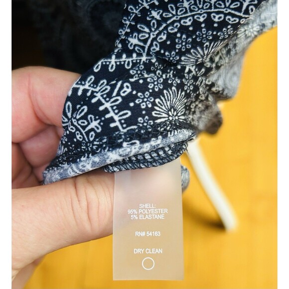 Tommy Hilfiger Dress Size 4  Bell Sleeve Knee Length New NWT - Picture 8 of 12